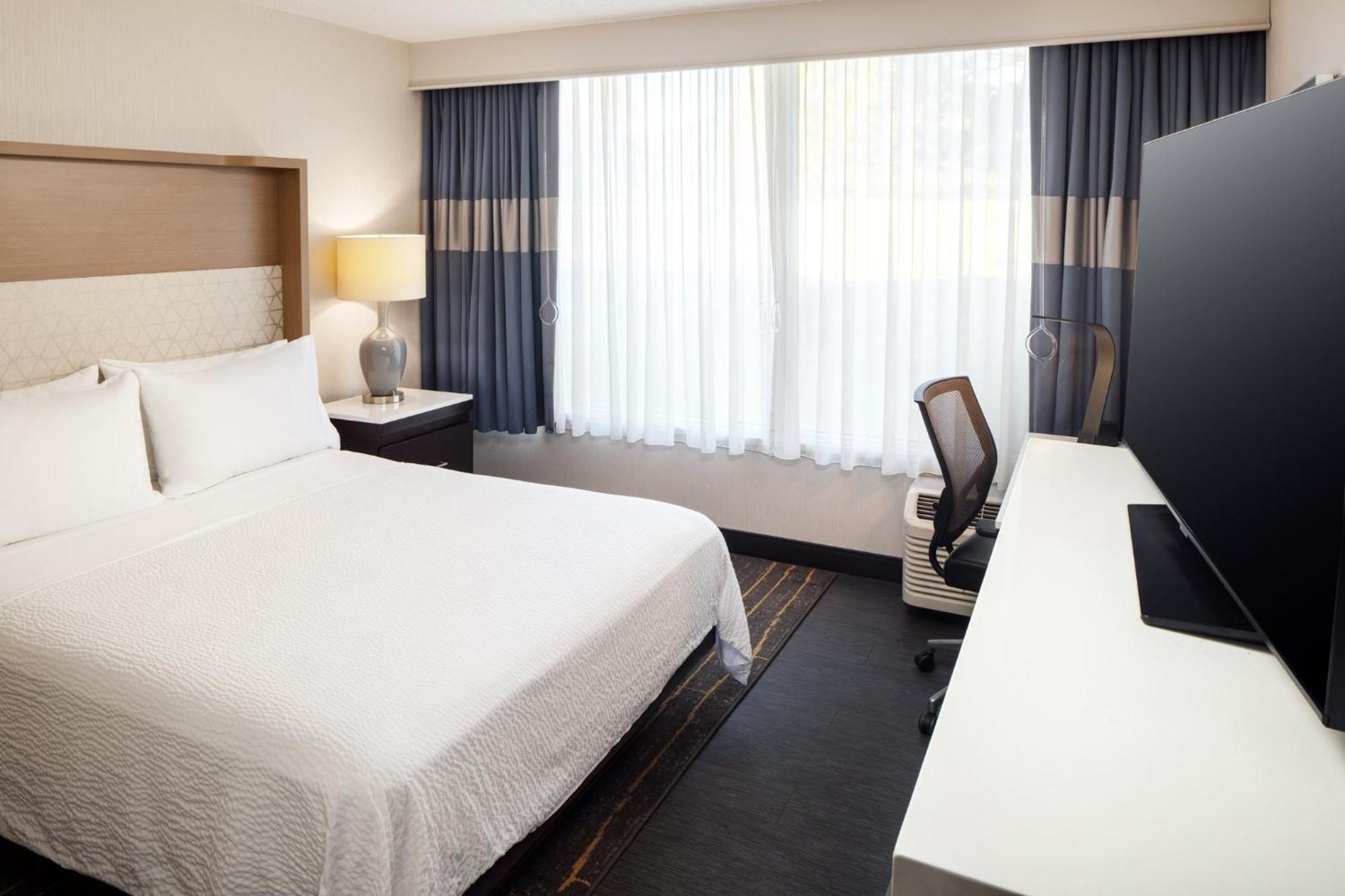 Holiday Inn Weirton-Steubenville Area Exterior foto